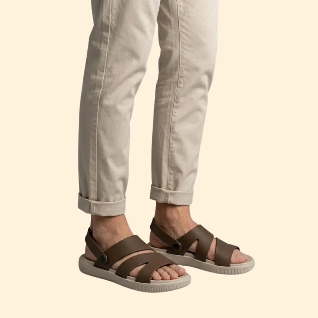Men's Casual Sandals with Pivoting Heel Strap - Image 4