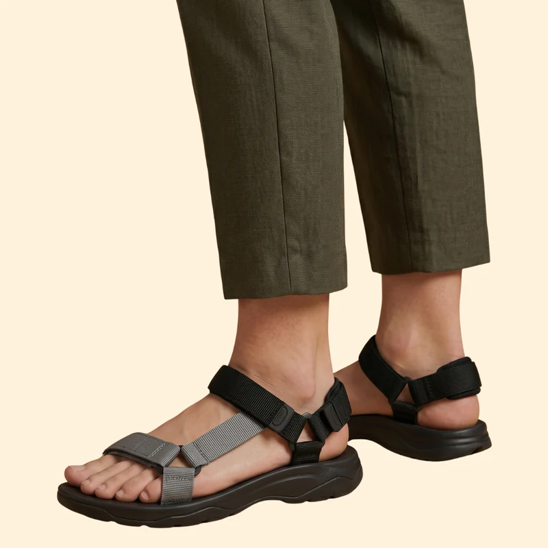 Men's Outdoor Sandals with Webbing - Image 7