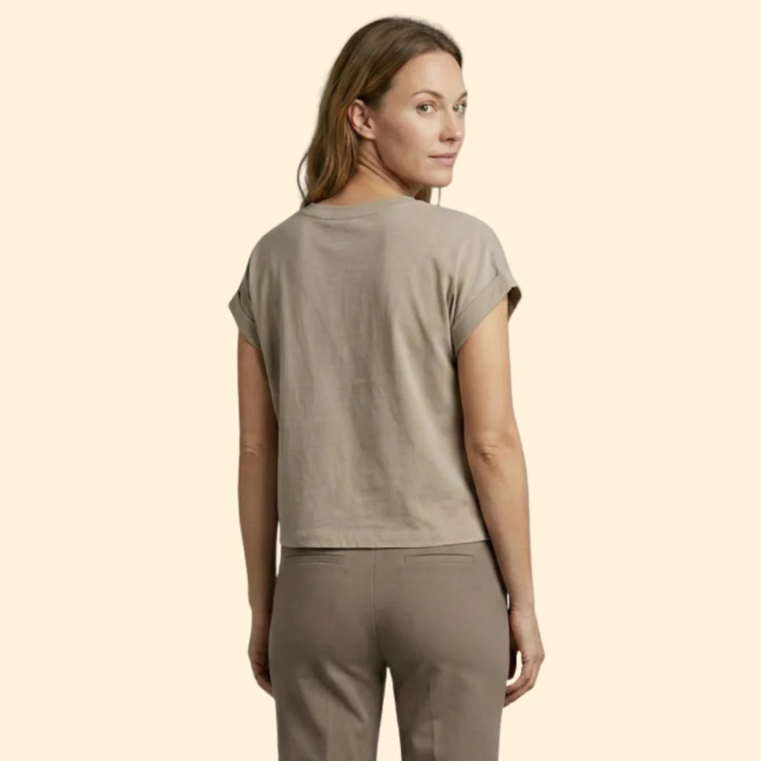 Women’s Casual Crop Top with Relaxed Fit - Image 4