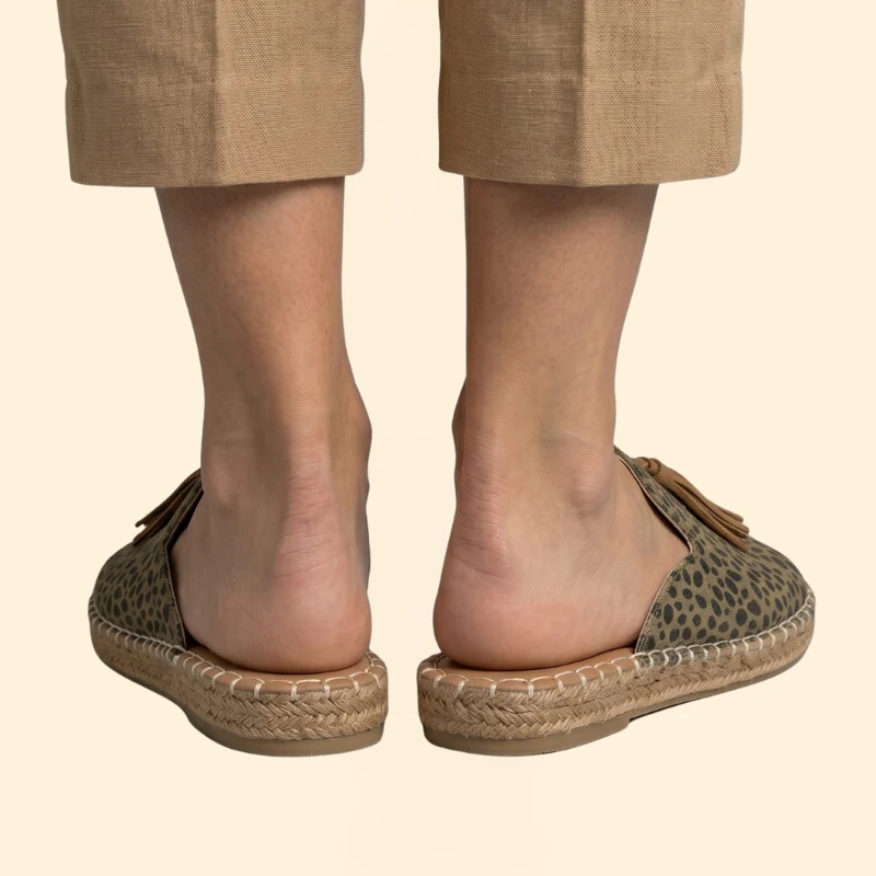 Women's Cushioned Slip-on Sandals - Image 5