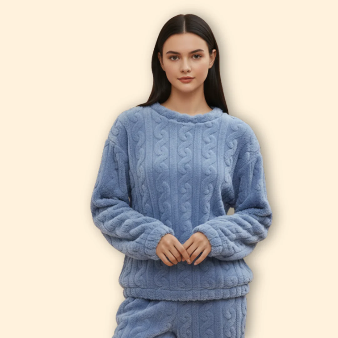 Women’s Fleece Pajama Set with Long Sleeves - Image 4