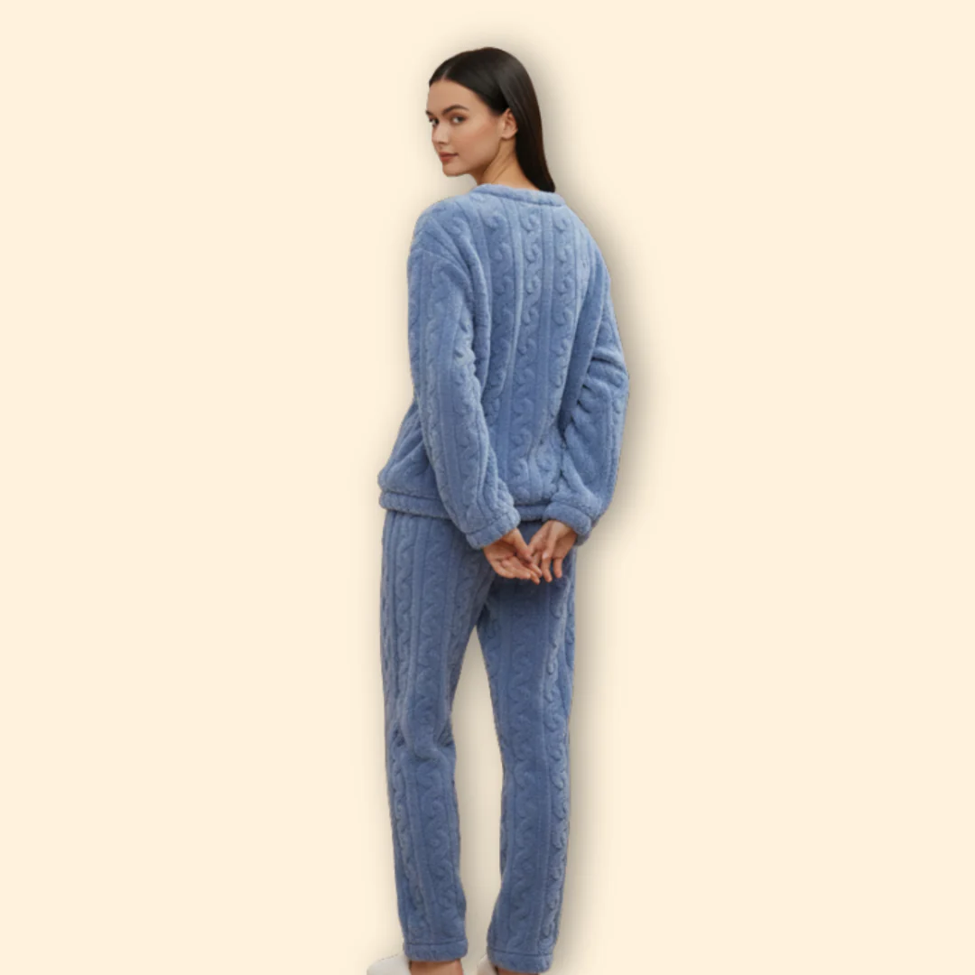 Women’s Fleece Pajama Set with Long Sleeves - Image 5