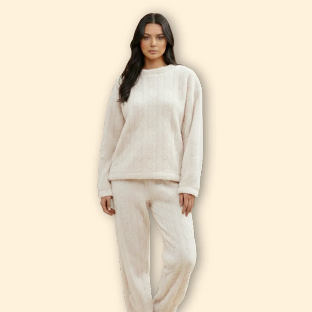 Women’s Fleece Pajama Set with Long Sleeves - Image 7