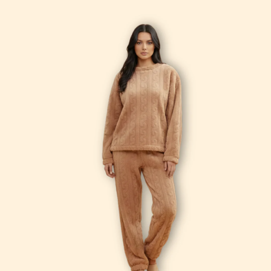 Women’s Fleece Pajama Set with Long Sleeves - Image 9
