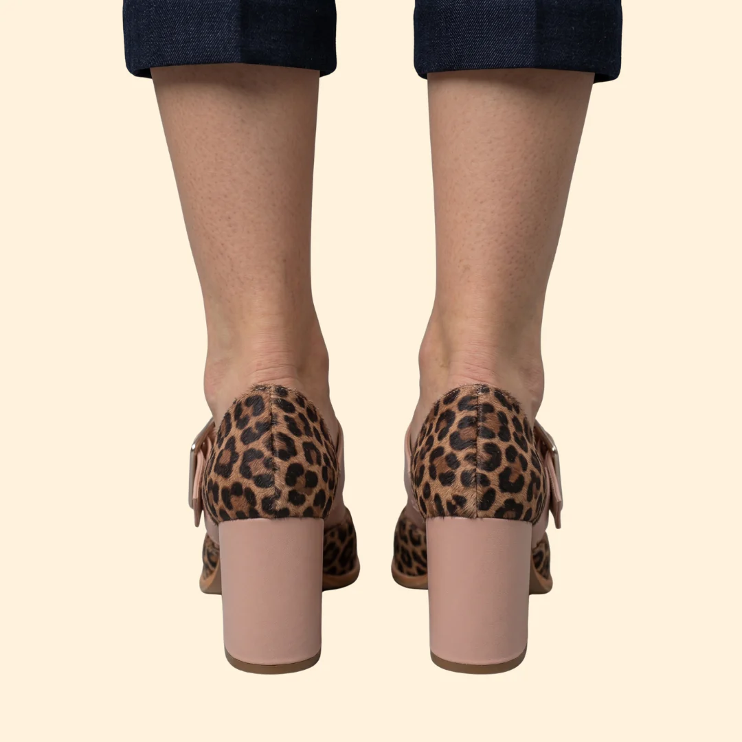 Women's Pointed Pumps with Leopard - Image 5