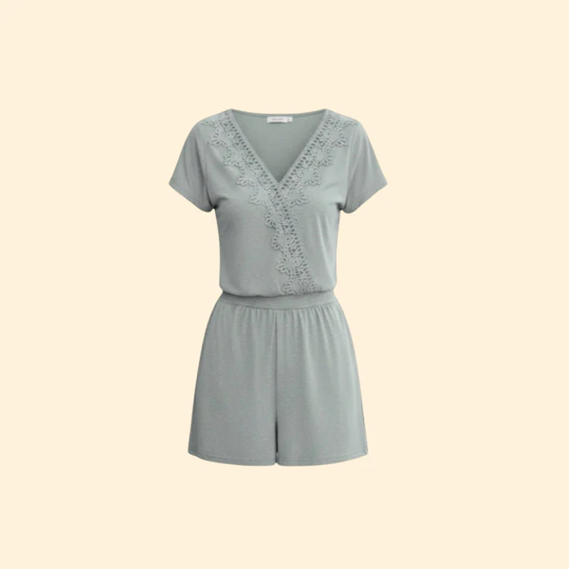 Women’s Sleeveless Jumpsuit with Stylish Lace